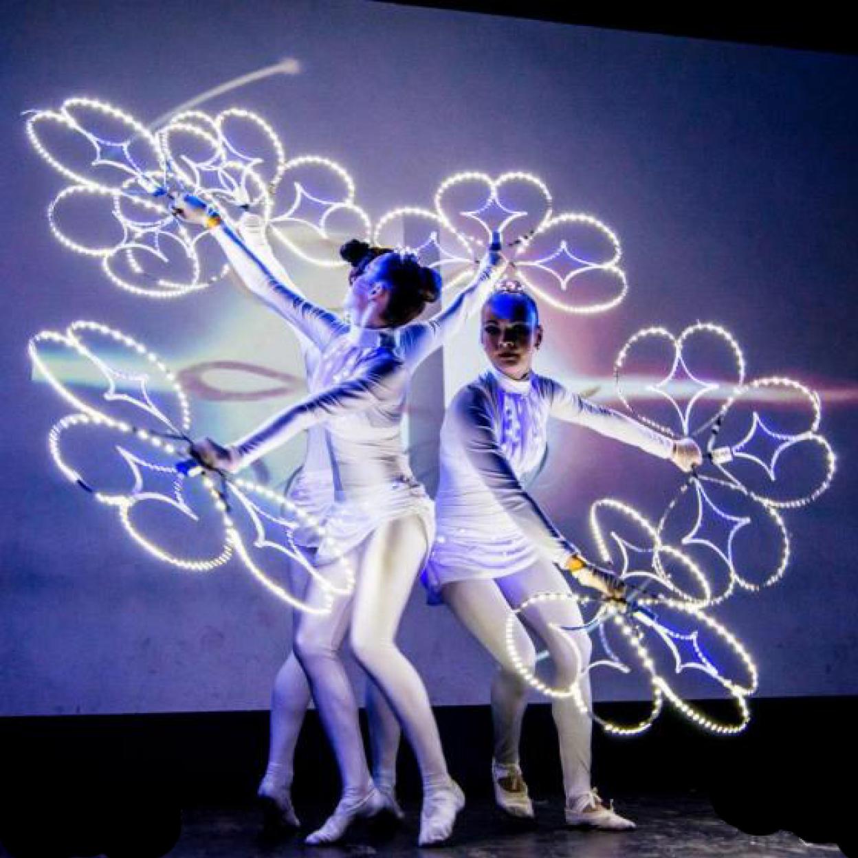 Light acrobatic show