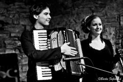 Duo zpěvačka a harmonikář Duo zpěvačka a harmonikář